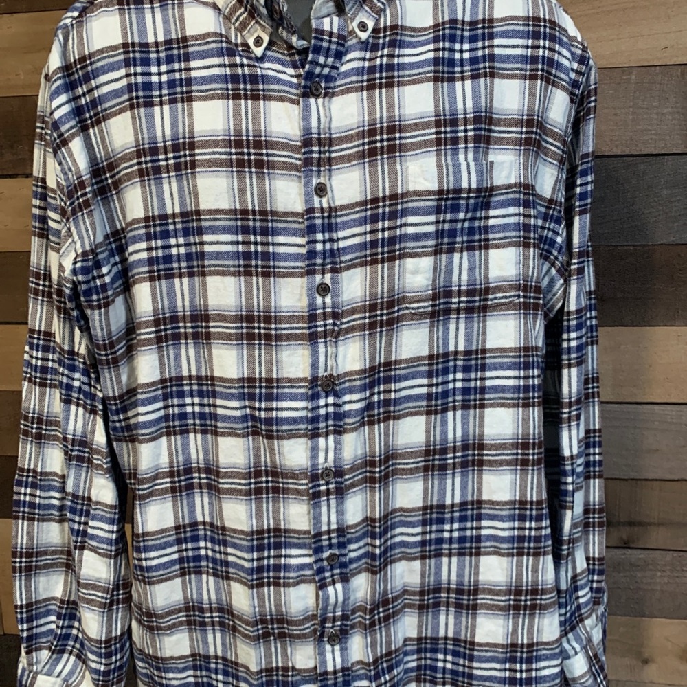 Croft & Barrow long sleeve plaid button down